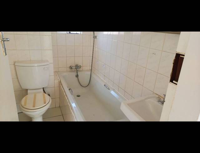 2 BEDROOM TOWNHOUSE FOR SALE IN GLEN MARAIS